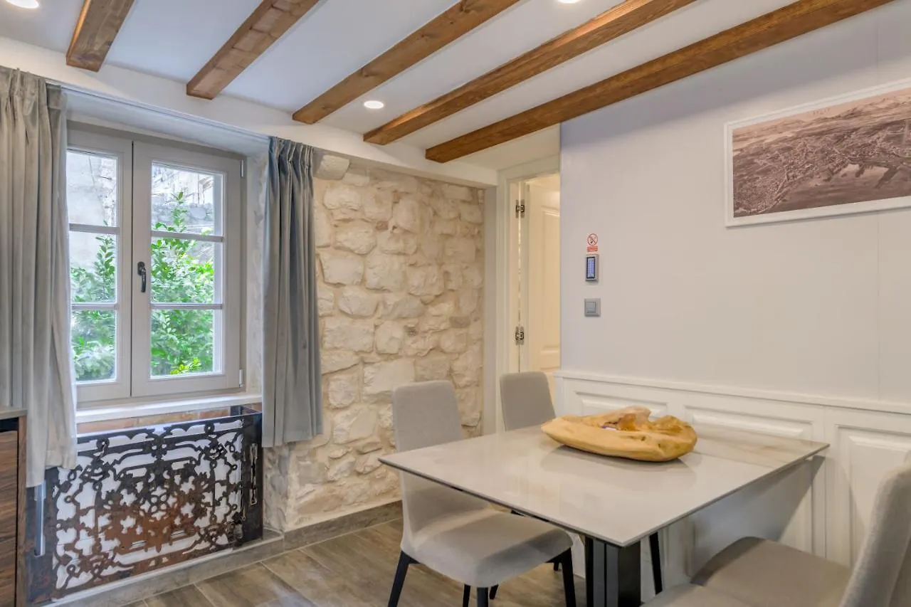 M Luxury Rooms Split Guest house