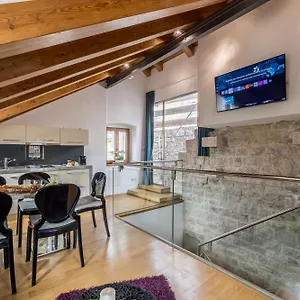 Gasthof Marta - Stone House In The Center -